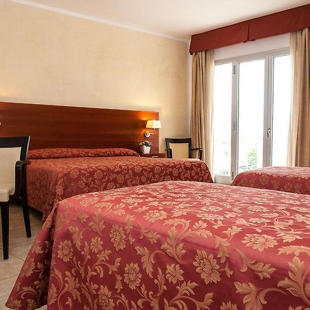 אולביה Hotel Demar מראה חיצוני תמונה
