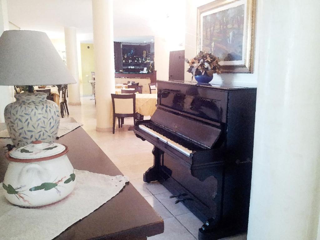 אולביה Hotel Demar מראה חיצוני תמונה