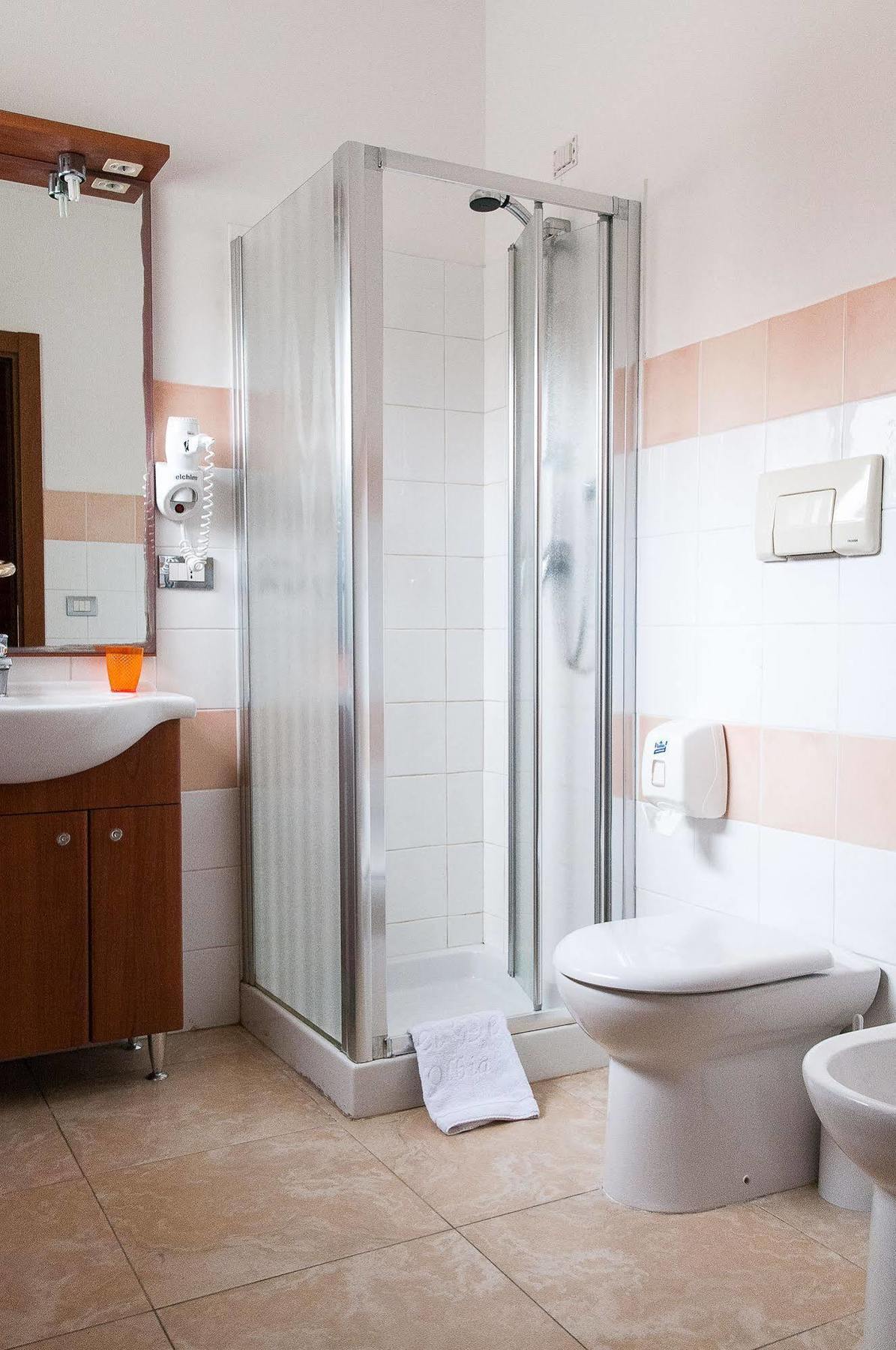 אולביה Hotel Demar מראה חיצוני תמונה